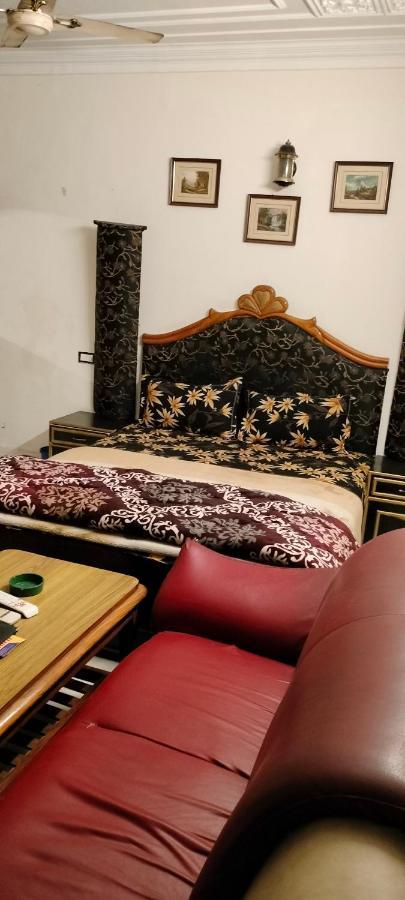 New Amrit Guest House Bhagat Singh Chowk Phagwara Gate Jalandhar Exterior foto